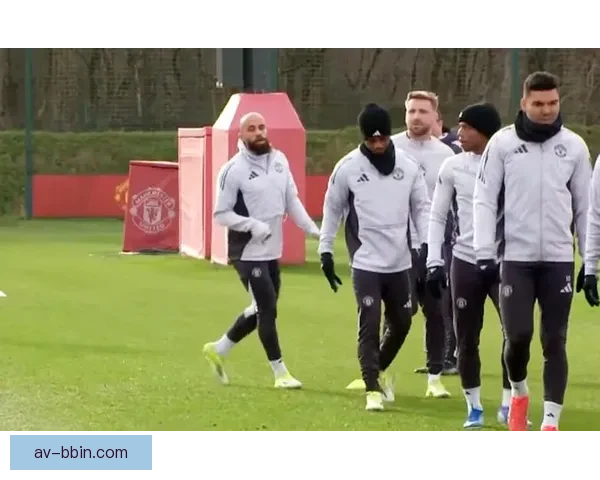 姆贝莫恢复合练可战西汉姆联曼联再逢克星谢什科争取首次先发之战